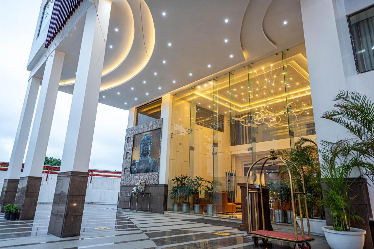 The Elite Lucknow Convention Hotel エクステリア 写真