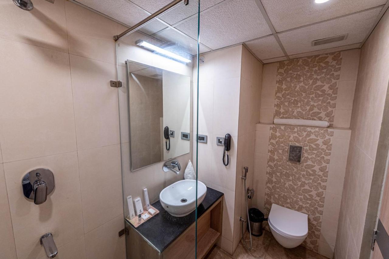 The Elite Lucknow Convention Hotel エクステリア 写真